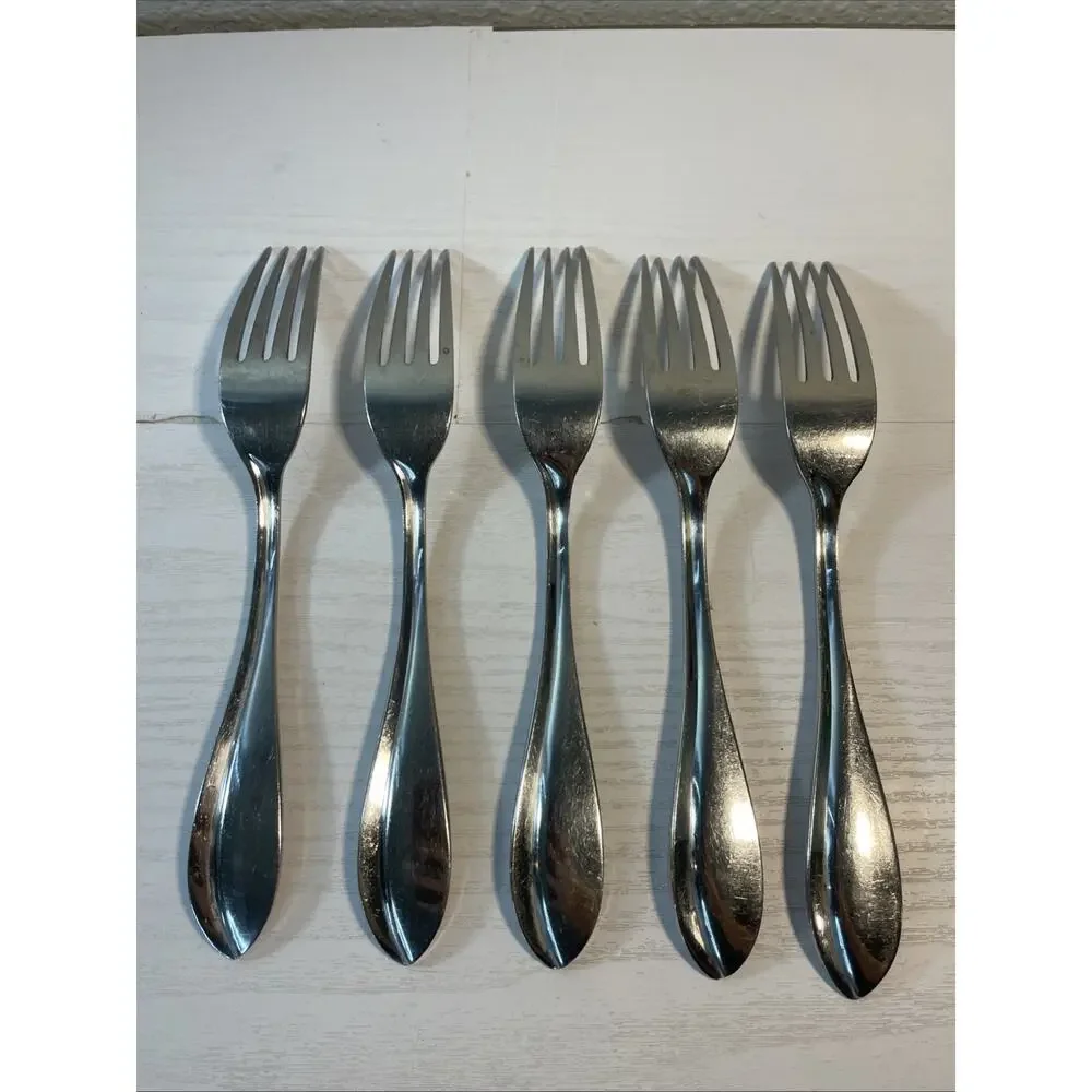 Lot of 5 Unbranded Stainless Steel Dinner Forks Replacement Flatware Teardrop